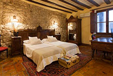 Bedroom in Laguardia hotel