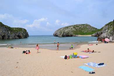 beach along the way near Llanes